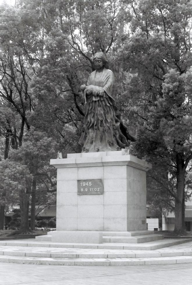 Statue of a woman holding a child